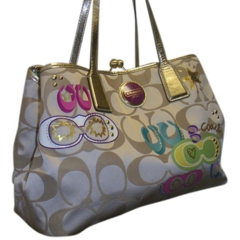 Coach Poppy C Signature F17575